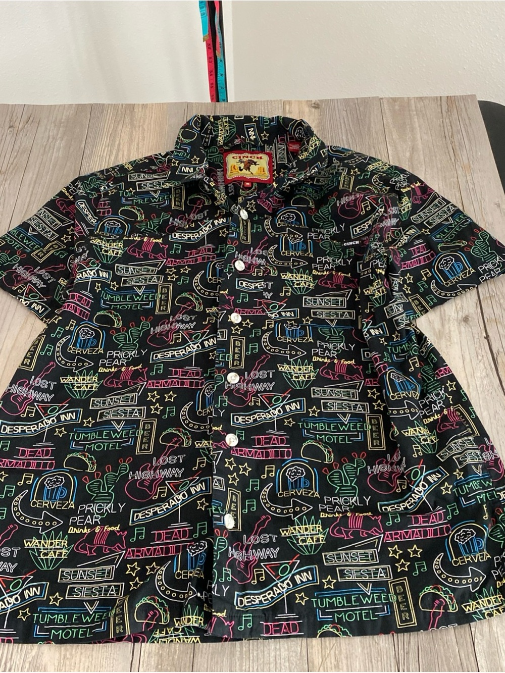 Cinch Mens Classic Cowboy Collection Western Button Shirt Neon Signs Medium